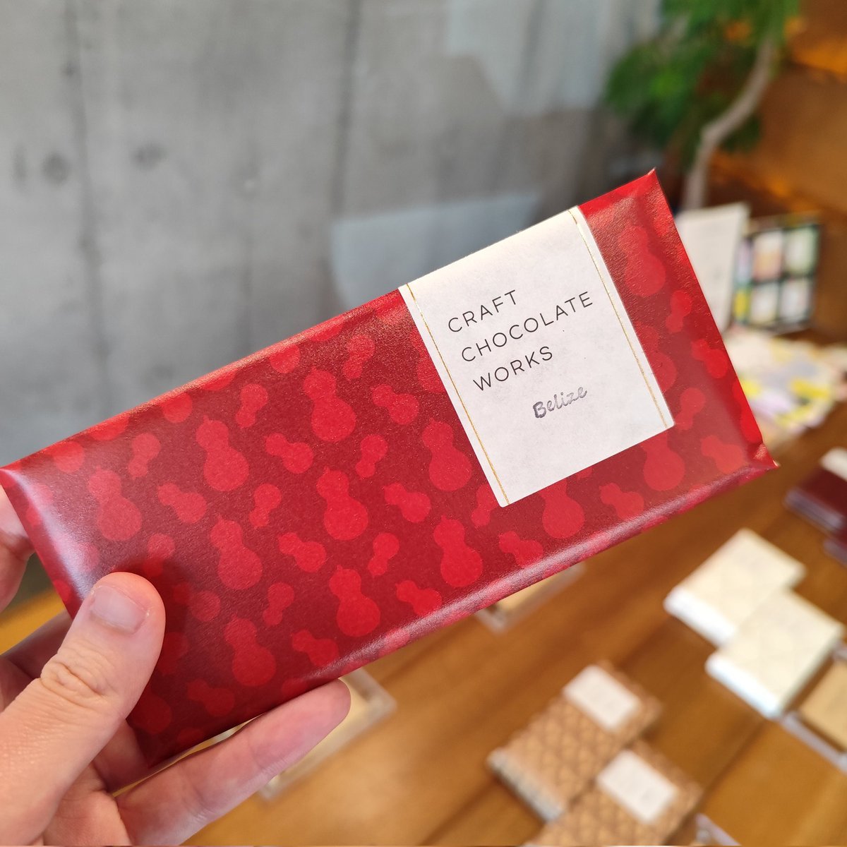 tiger502flee's tweet photo. ふと、思ったんですが…

最近、素直に「ベリーズうまー🍫」って思って、オススメしまくってたんだけど、「ひょうたん柄」って「厄除け・魔除け」みたいな意味あるじゃないですか

時期的にも、ベストなオススメだったのでは…🤔
魔除けチョコ笑🍫 https://t.co/xgYnbl7Vdg