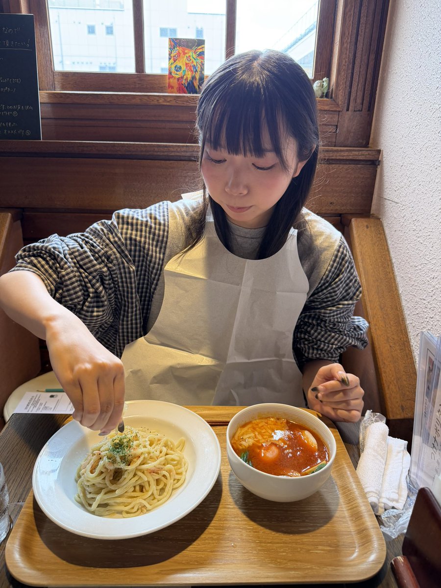 minanaro3776's tweet photo. やっほーい、ちよのだよ🌈
今日もつけナポ食べたよ🍅
明日は沼久保！
待望の草刈りイベントも開催🌱
🎒みんなのもちもの🎒
・湯のみ、コップ(必須だけど最悪無くてもいい)
・鎌(なければ手で草を毟ろう)
・日焼け対策グッズ
・暑さ対策グッズ
冷たいお茶用意して待ってます🍵
https://t.co/Ttabwl9GSl https://t.co/9BfYRj0DAf