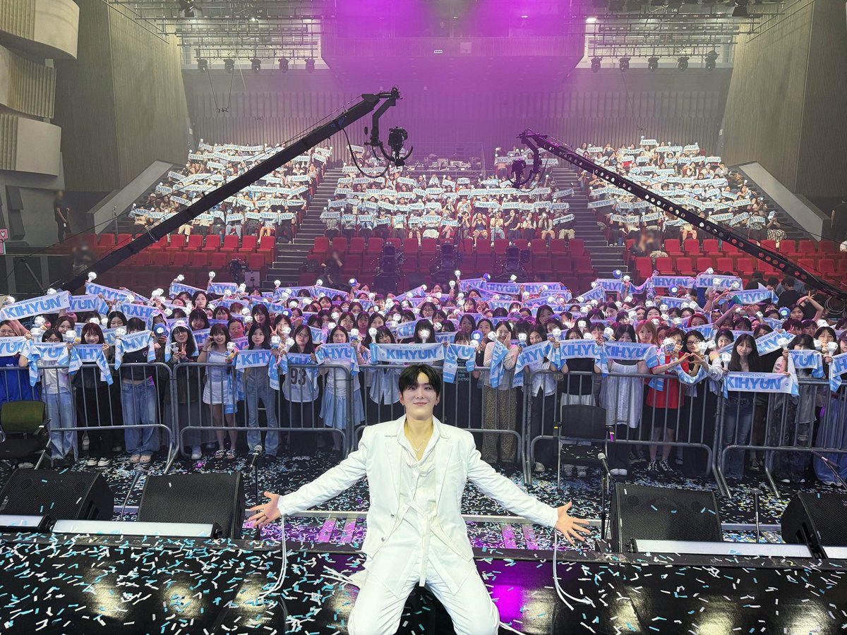 OfficialMONSTAX's tweet photo. 몬베베 응원 진짜 Sooooooo Good 이다❤️‍🔥 #기현 https://t.co/s8j36MyaTP