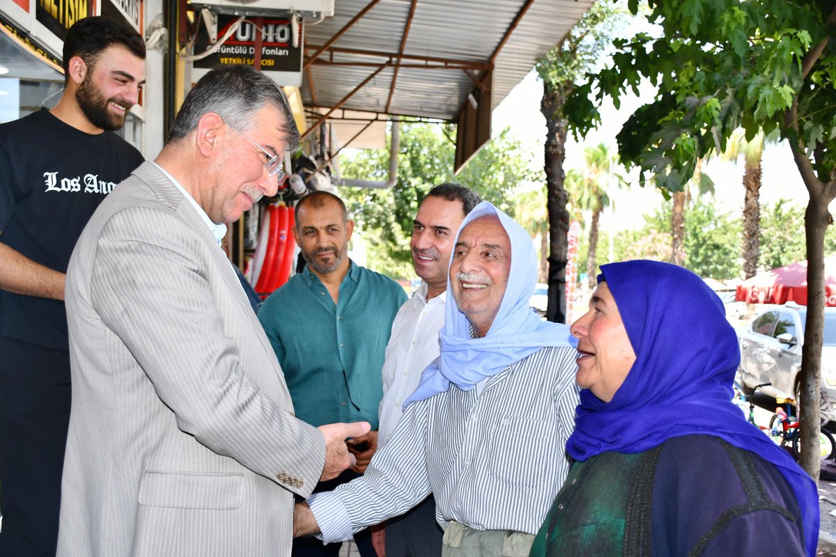EyyubiyeAkParti's tweet photo. Sahadayız, hemşehrilerimizin yanındayız! 

Milletvekilimiz Sayın Mehmet Ali Cevheri, İlçe Başkanımız Süleyman Elgün ve yönetim kurulu üyelerimizle birlikte esnaf ve hemşehrilerimizi ziyaret ettik.

Gönüllere dokunmaya, ilçemizin nabzını yerinde tutmaya devam ediyoruz. Bizleri güler yüzleriyle ağırlayan, samimi sohbetleriyle içimizi ısıtan tüm esnaf ve hemşehrilerimize şükranlarımızı sunuyoruz.

Tüm esnafımıza ve hemşehrilerimize hayırlı ve bereketli kazançlar diliyoruz.

#MilletimizleYolumuzBir
#SüleymanElgün #AkEyyübiye #Eyyübiye 

@RTErdogan @Akparti @abuyukgumus @hakanaksu058 @farukaytek @mustafaelitas @acarfaruka @Ziverozdemir @milhamigunbegi @malicevheri @ElgunSuleyman @SalihAldeniz5 @Serkankrmz63 @SbrKnk @ihalilesiyok