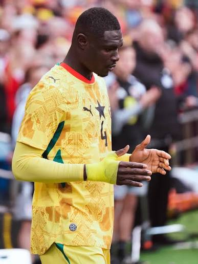 biggest_kwame's tweet photo. Imagine Adjetey and Jerome Opoku in the same Club.
Perfect Combo https://t.co/485xEe7jb2