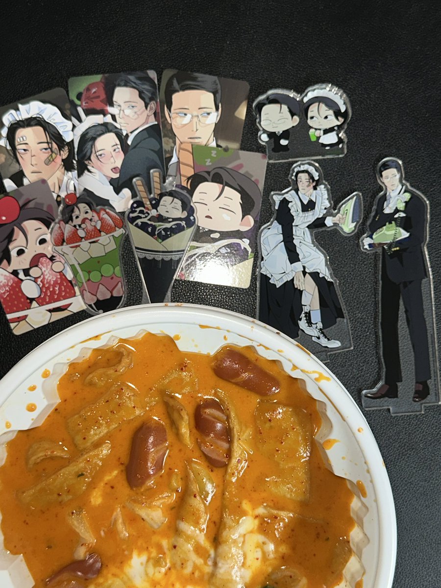 mand00uu's tweet photo. 주인철 아저씨 로제엽떡 드셔보셨을까 https://t.co/9nsSL4EaC9