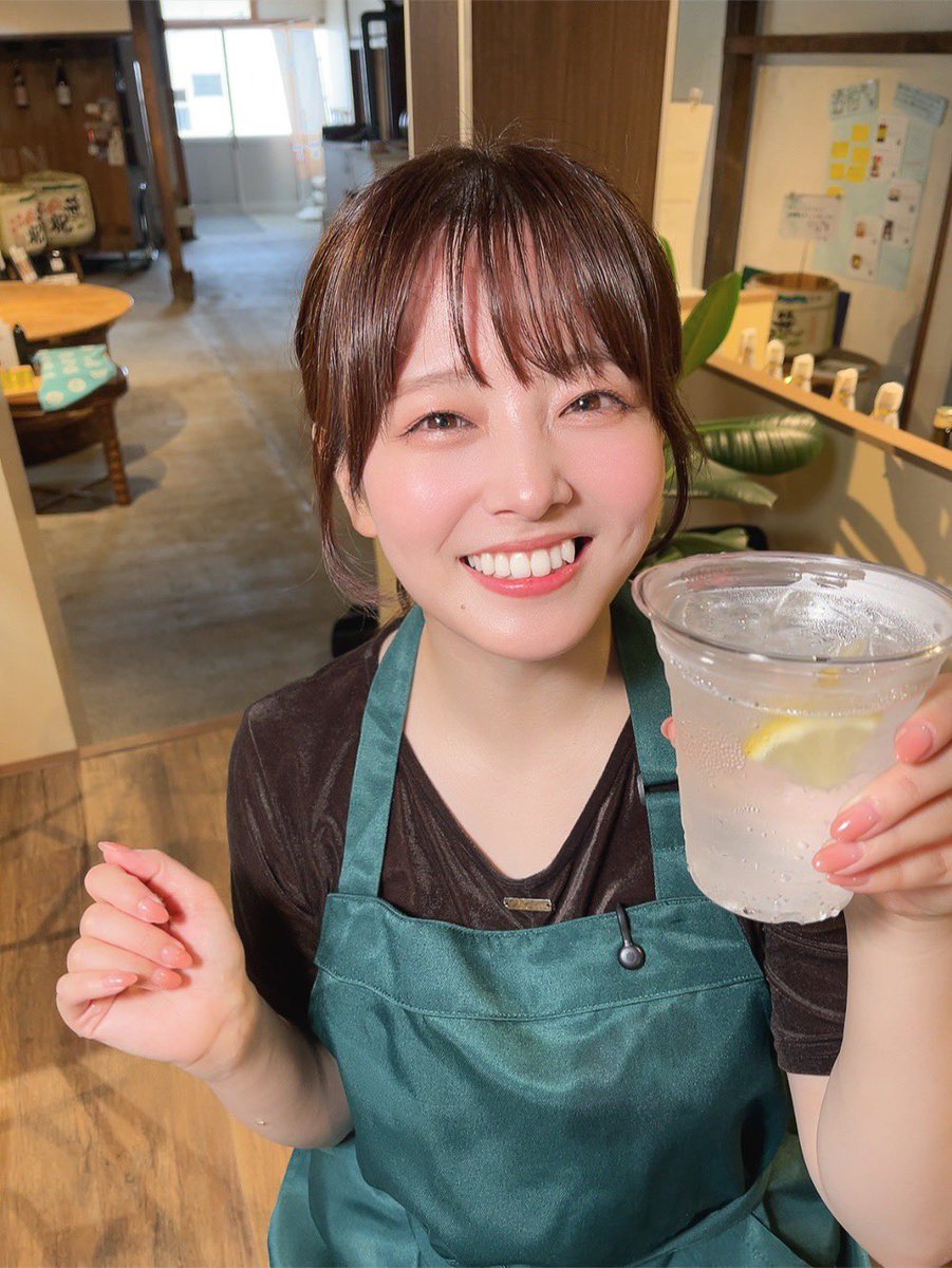 ashikawa001's tweet photo. いよいよ明日 #にいがた酒夏の陣 出演します🍋🍶🐼

#れいちゃんねる × #笹祝酒造 コラボ！
ふるまちモール6側にある笹祝酒造さんのブースにいますよ〜！🎉
(※15時まで)
⁡
一度にご対応できるお時間は限られていますが、みなさんに会えるのを楽しみにしてます🤍🤗 https://t.co/4TU6tkdmF9
