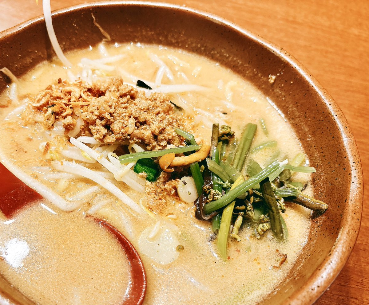 aina_wa_'s tweet photo. 普段醤油しか食べないから味噌新鮮！
まろやかで美味しかった🤤🍜✨️ https://t.co/BLov7K3gyD