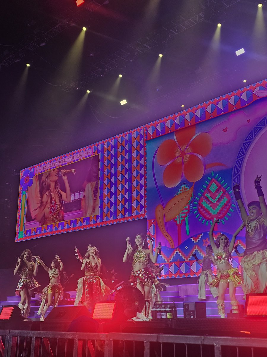 manilaconcerts's tweet photo. NOW HAPPENING: @BINI_ph is lighting up the new SM Seaside Cebu Arena with the Cebu stop of the Signals World Tour!  🛰🌸

#BINI #BINI_SIGNALS_WORLDTOUR_2026 #BINI_SIGNALS_CEBU https://t.co/VWZ1OYdVcB