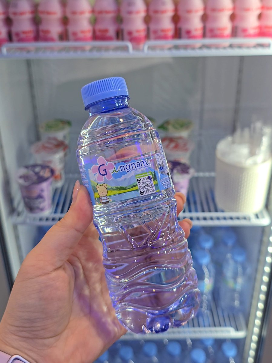 Little_qz's tweet photo. กลับมาใช้บริการที่กังนัมอีกครั้ง ต้องไม่พลาดโปรแกรมเลเซอร์รักแร้แน่นอน ยืนหนึ่งเรื่องรักแร้ต้องที่กังนัมจริงๆค่ะ เราใช้บริการที่สาขาเดอะมอลล์บางกะปิ ที่พนักงานดูแลดีมาก มีตู้น้ำดื่มให้หยิบทานฟรี ดีมากเลยค่ะ ไว้กลับใช้บริการแน่นอนค่า❤️
#GangnamClinic
#BUS_LIGHTASONExGangnamClinic https://t.co/3gmFmrOs0l