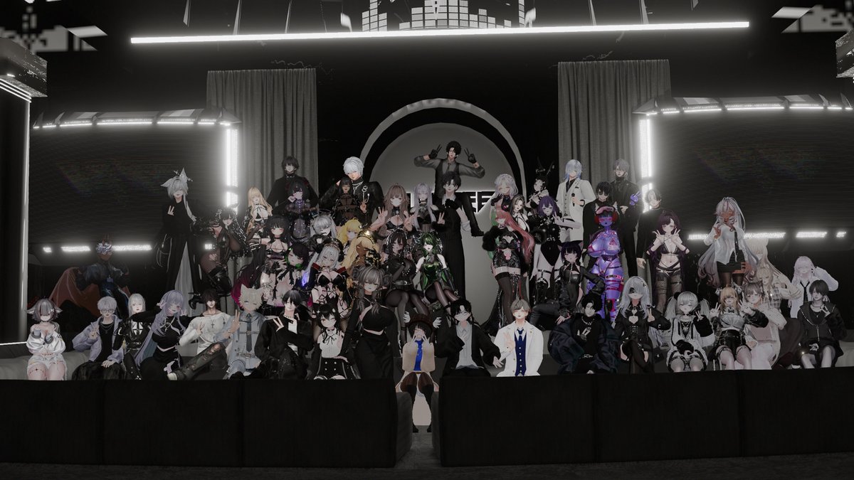 bell___VRC's tweet photo. 先月のBLACK BEE、参加してました！
プレオープンぶりだったので半年ぶりとかでしょうか……？イベント全体を通して愉しいイベントにするための作り込みがすごくって、前半も後半もずっと目が話せなかったです～！
また行けますように！！
#BLACKBEE_JP https://t.co/34VCt3YIqj