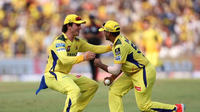 pratyush_no7's tweet photo. One thing is certain that if MI agrees to give Hardik, it won't come at the cost of just Shivam Dube.

If MI is denying KKR or RR i.e. someone like Green or Jaiswal that means they're definitely getting at least someone equivalent to them from CSK.

We've got the likes of Ayush, Brevis, Ellis etc. Atleast one of them has definitely played their final game for CSK incase Hardik is donning Yellove next season. 💔