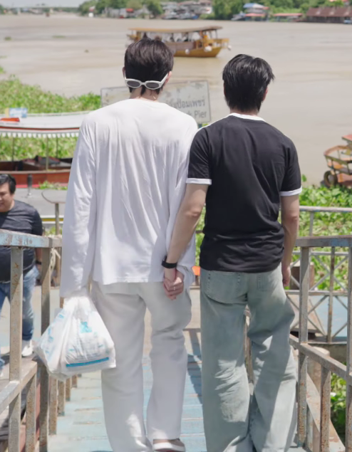 Daou_Road's tweet photo. I'm shy🤭🤭🤭

#OuRoadCloseFriendJourney_EP5 
#ต้าห์อู๋ออฟโรด #DaouOffroad https://t.co/GgsNTvPApi