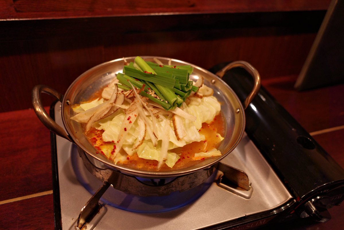 tsc_Salt60's tweet photo. もつ鍋うんめぇ
ただ締めにちゃんぽんか雑炊食おうとすると辛めのもつ鍋はちと違う https://t.co/h9ql7SKGfY
