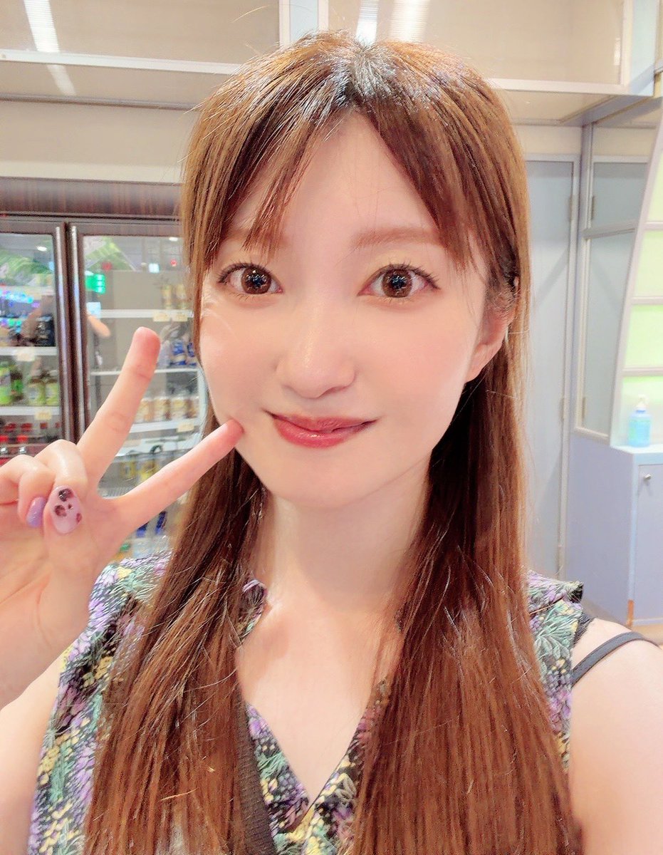 hiroaki0817's tweet photo. 去年の4月以来、2度目ましてのぴかるさん✨

うっすら？覚えてくれてたようで良かった😮‍💨
2K先生の可愛いステッカーも貰えて満足😊次は残り1人のKがデザインするのも面白いかもw

（青森では）また1年後に会えるのかな🤔
その前にまたどこかで〜🙋🏻

#源ぴかる さん https://t.co/EwdBqY3pwb