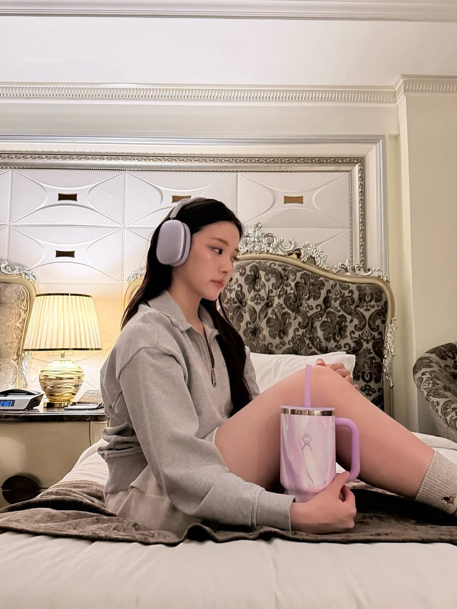 TheSapphicThing's tweet photo. love the fit ginny!

#GinJay #ginnynatnicha #จินเจ https://t.co/Pz12OfHOS0