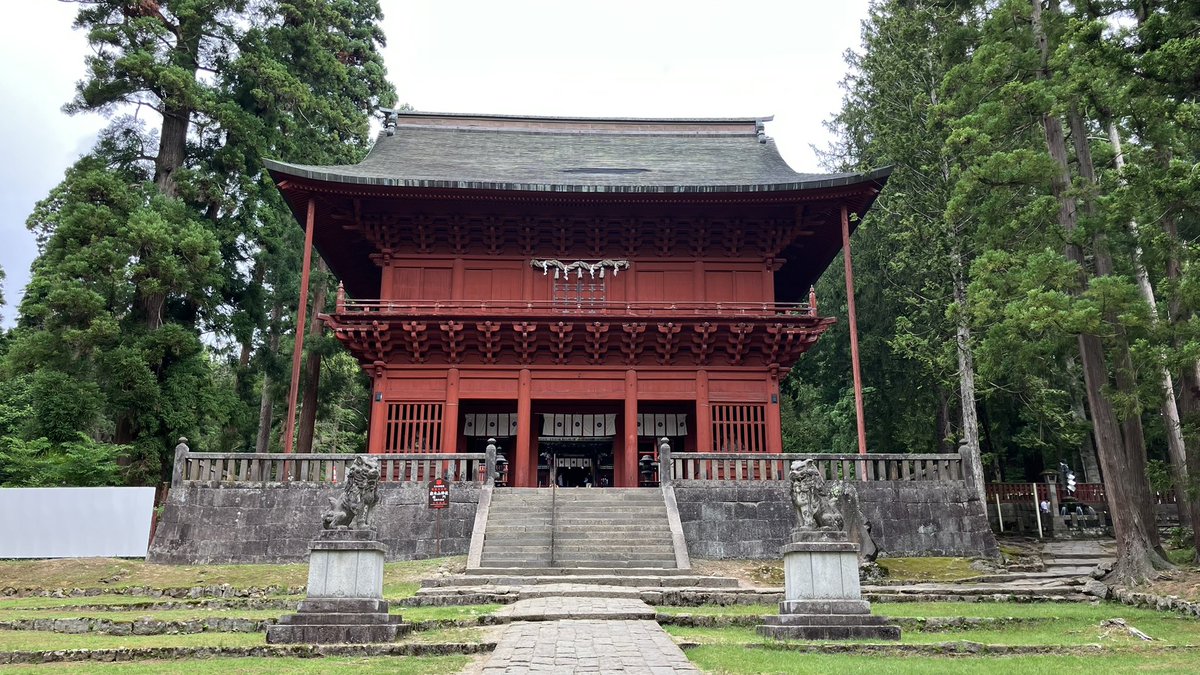 exas2's tweet photo. 岩木山神社へ https://t.co/4GQfsAV6K8