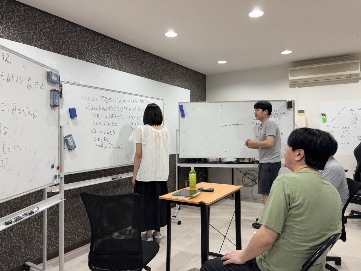 SOU_Math_Labo's tweet photo. 【活動報告】本日も大人向け数学教室にて、新規面談→個人レッスン→お客様による微積分ゼミ（3時間）と連続で対応しました
明日は2連続お客様ゼミで、１つは私が発表する予定なので、最終準備中です
お客様発表ゼミに、他のお客様が参加するという良い流れがちょっとずつできてきていると思います https://t.co/zyMZC8gNSE
