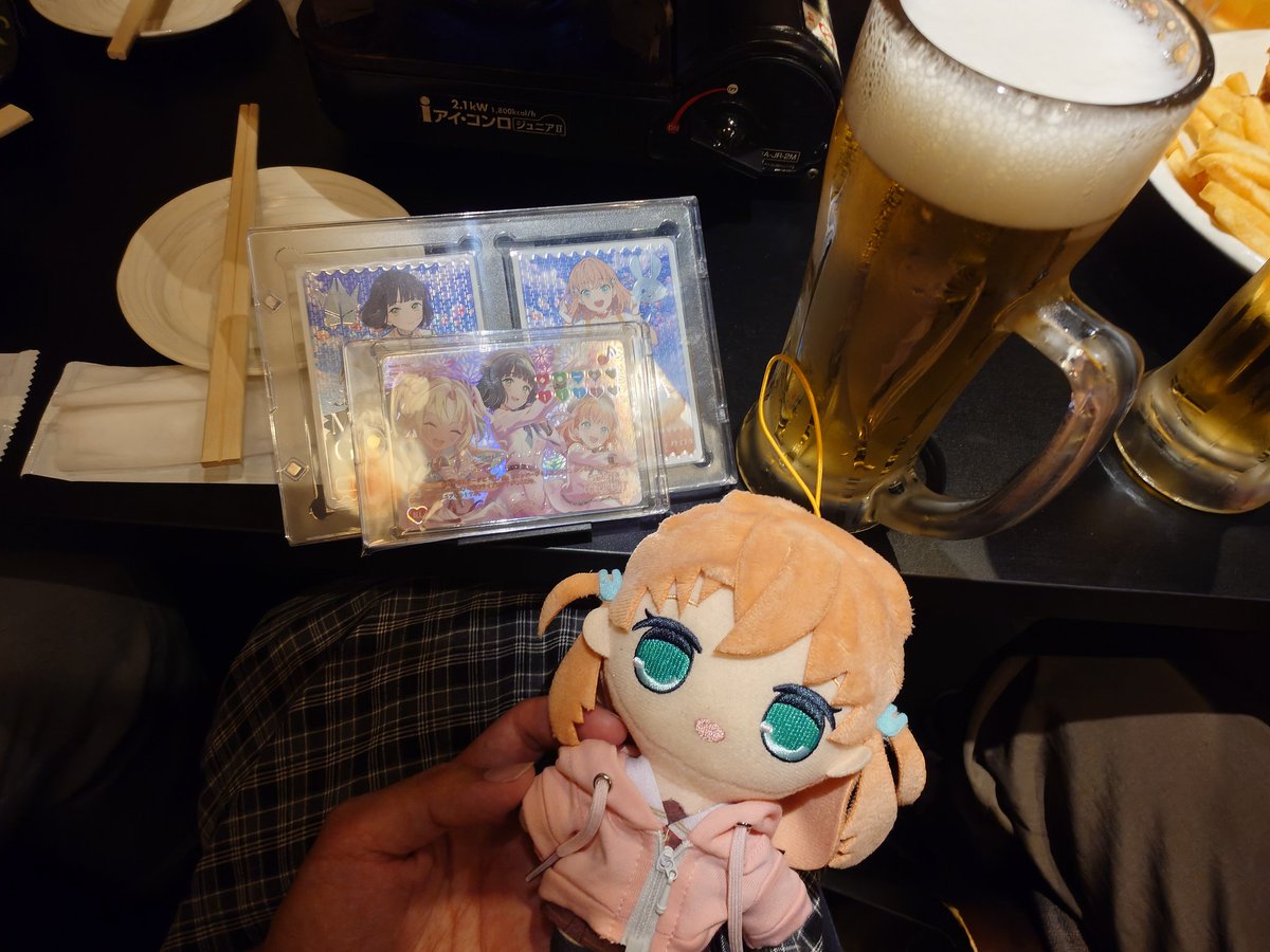 sagi26412's tweet photo. かんぱーい https://t.co/tDswUzP91T