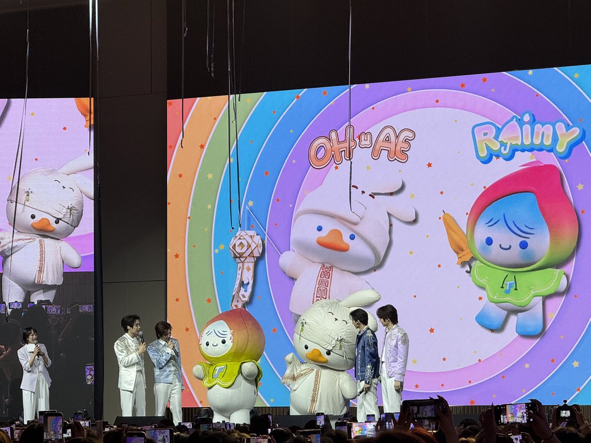 DomundiTV's tweet photo. จบลงไปแล้วกับ 2026 Macau Fan Concert 🎤✨

ขอขอบคุณทุกคนที่มาร่วมสร้างความทรงจำแสนพิเศษนี้ไปด้วยกันกับ “เก่ง” “น้ำปิง” “เติ้ล” “เฟิร์สวัน” “น้องโอ๋เอ๋” และ “น้องเรนนี่” ในวันนี้ด้วยนะคะ และขอขอบคุณทุกกำลังใจ ทุกการสนับสนุนที่มอบให้ทั้งหกคนเสมอมาค่ะ 🫶🏻🧡

Thank you everyone for coming to support “Keng” “Namping” “Tle” “FirstOne” “OhAe” and “Rainy” at “2026 Macau Fan Concert”. This event could not have happened without your love and support. 🥰

#KengNampingTleFirstOneFanConinMacau