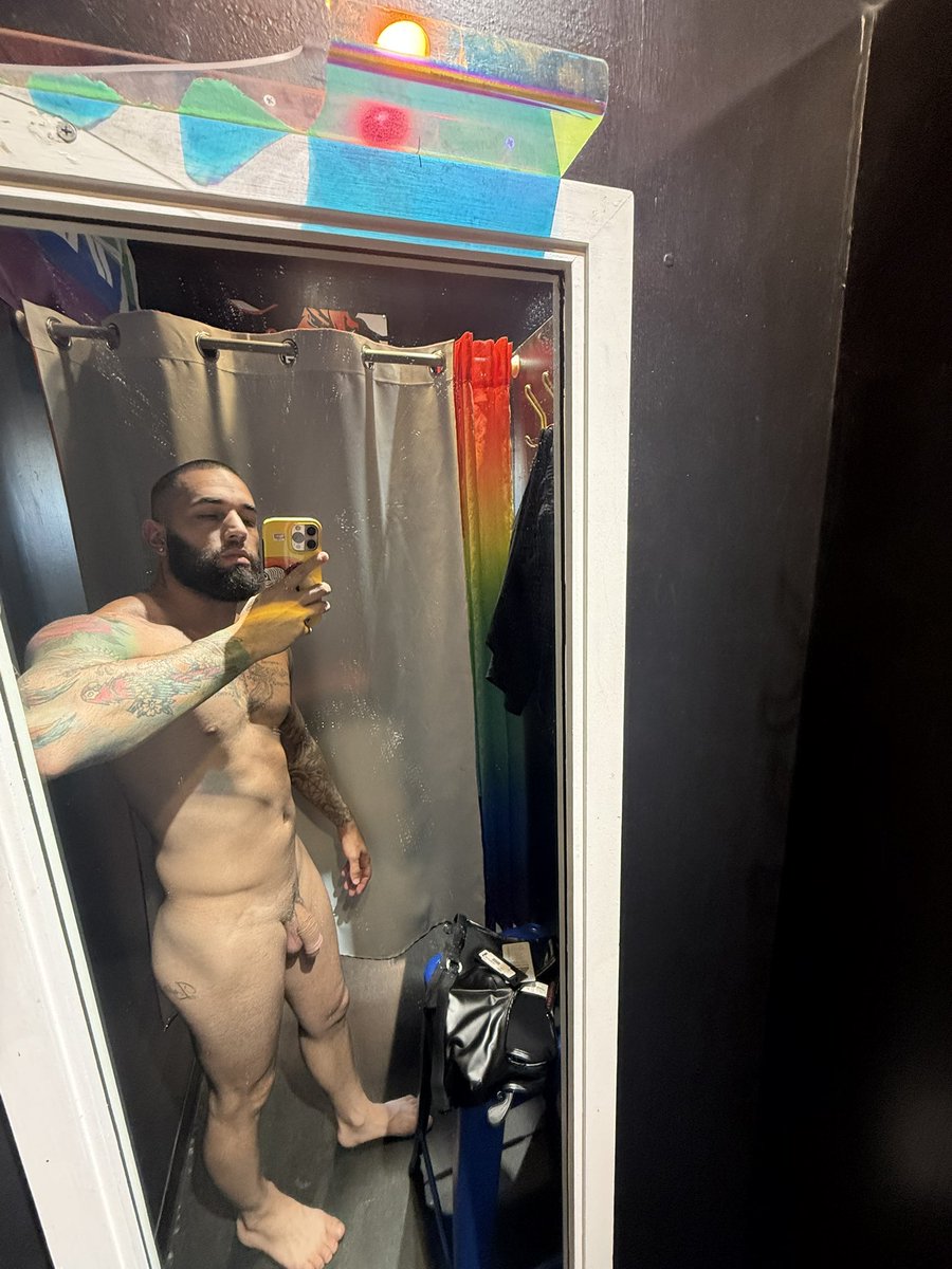 rambunctiousgus's tweet photo. Let’s do it in the fitting room? 👀 https://t.co/pbsFPF1hgD