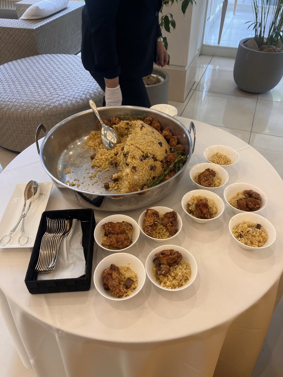 Genki1881's tweet photo. 本日は、結婚式💒でした😌

今年の一大イベントがあっという間に
終わった😳 チャーハン入刀は、
我ながら満足😤 ﾄﾞﾔｧ

参列して頂いた方々長時間のお付き合い
ありがとうございました✨

一旦落ち着く、、、ので
ボードゲーム界隈にまた凸参したい！🔥

誰か〜お誘いを(只のわがまま) https://t.co/FlLZtVNJl9