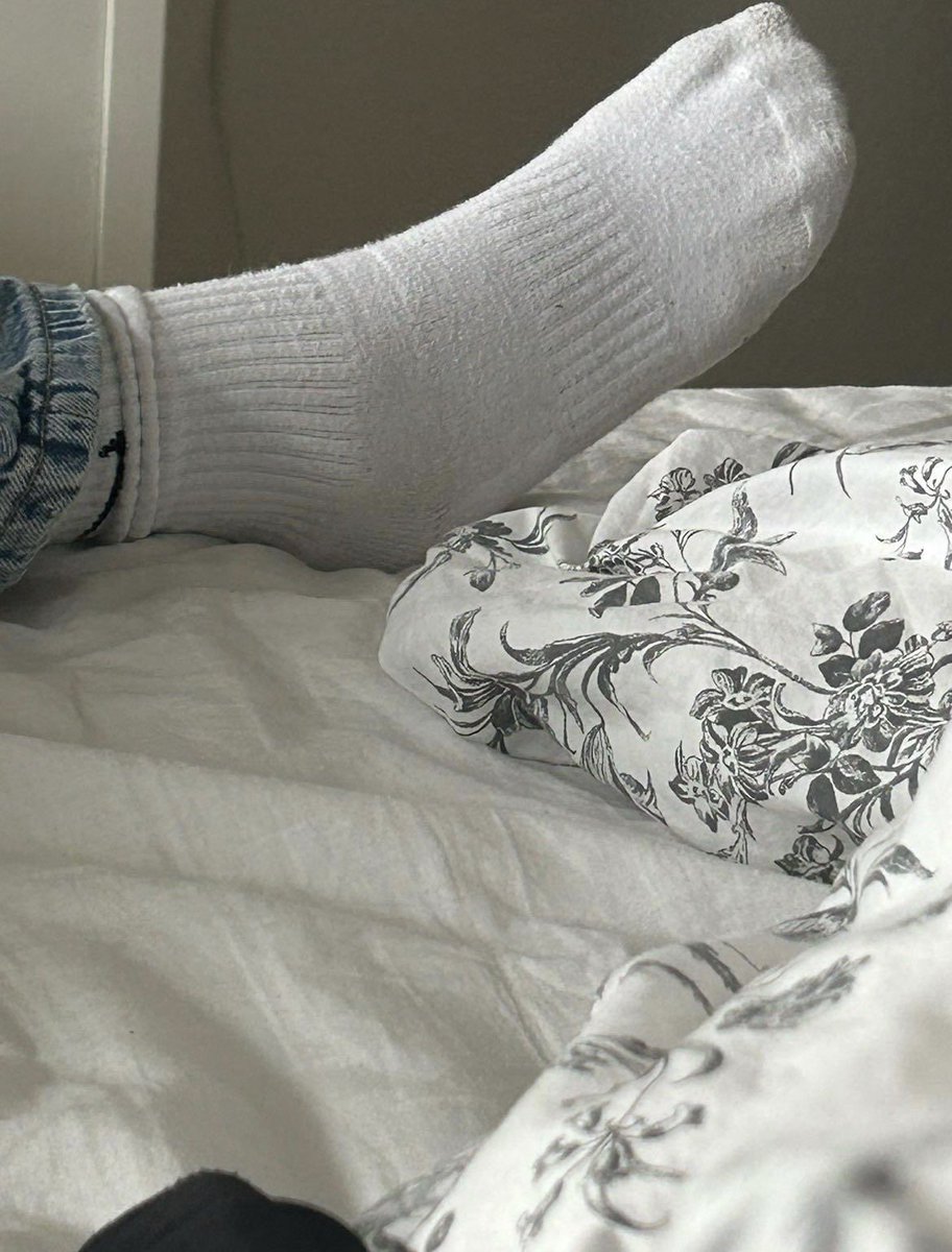lenasocksplace's tweet photo. #nikesocks #socks #feet https://t.co/0KceSvmqrQ