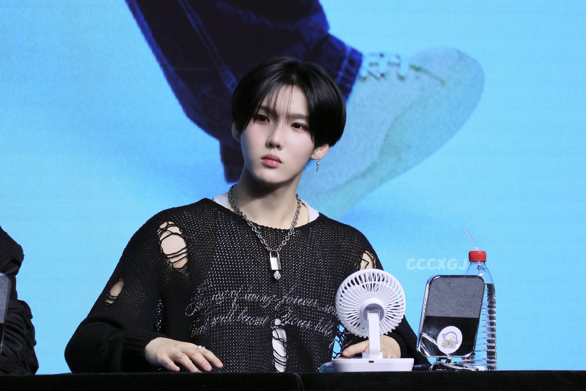 XGJuan11's tweet photo. 260711 Star river

🤲🏻🤲🏻🤲🏻

#수런 #모디세이 #suren #modyssey #薛苏仁 https://t.co/HInKttXzg2