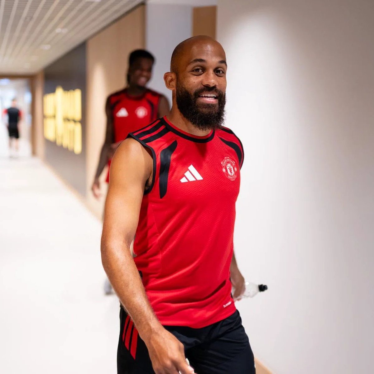 UtdPride's tweet photo. It doesn't look like Bryan Mbeumo came back from holidays. He is looking way more fitter🥶💪 https://t.co/ZWGOg8VvoA