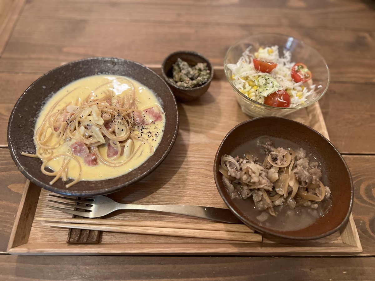 mocotree's tweet photo. 今日の晩御飯

#晩御飯
#おうちごはん
#ひとり飯
#おうちごはん https://t.co/ZiCB4BMmcv