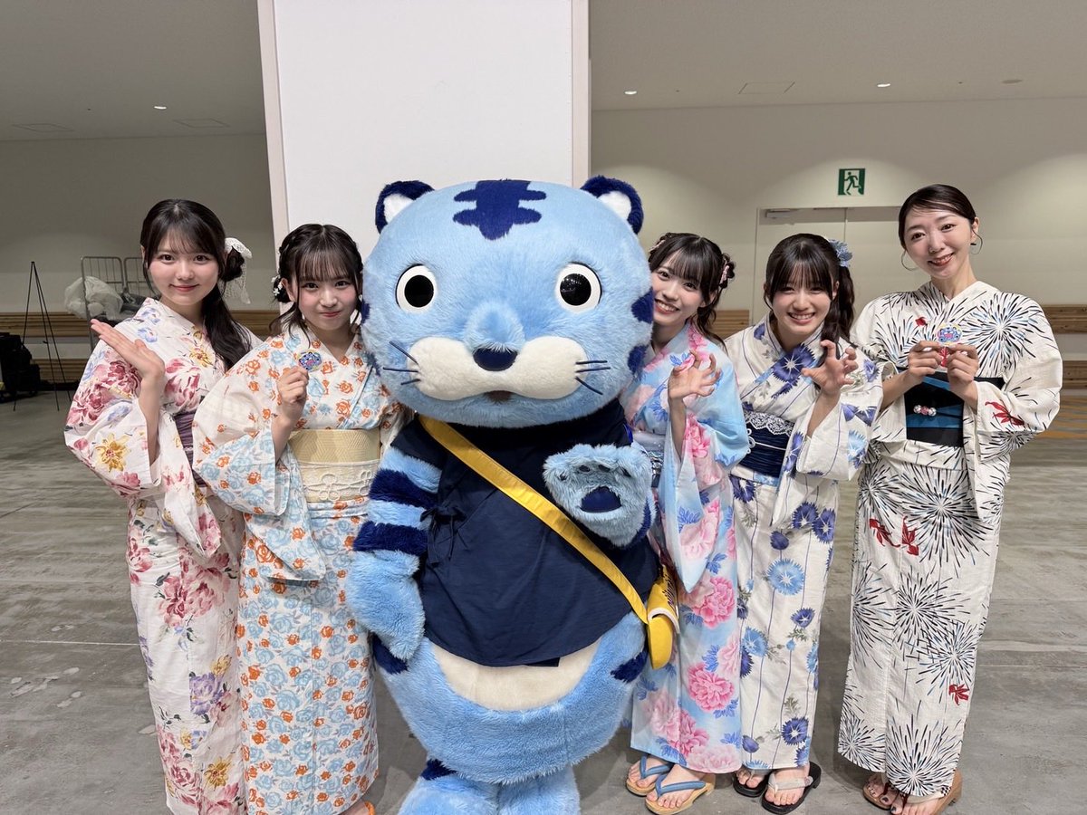 CHINTiger's tweet photo. ＼サステナブルースカイ公開収録📸✨／

今日は #僕青夏祭り2026 で「 #サステナブルースカイ」の初！公開収録だったのです〜！！🩵

とっても楽しい時間だったのです〜！

みんな見に来てくれてありがとうなのです！！🔥
これからも「 #サステナブルースカイ 」に大注目なのです！！👀

#僕が見たかった青空
#僕青
#サステナブルースカイ
#TOKYOFM #JFN
#浜崎美保
@MIHOJHO