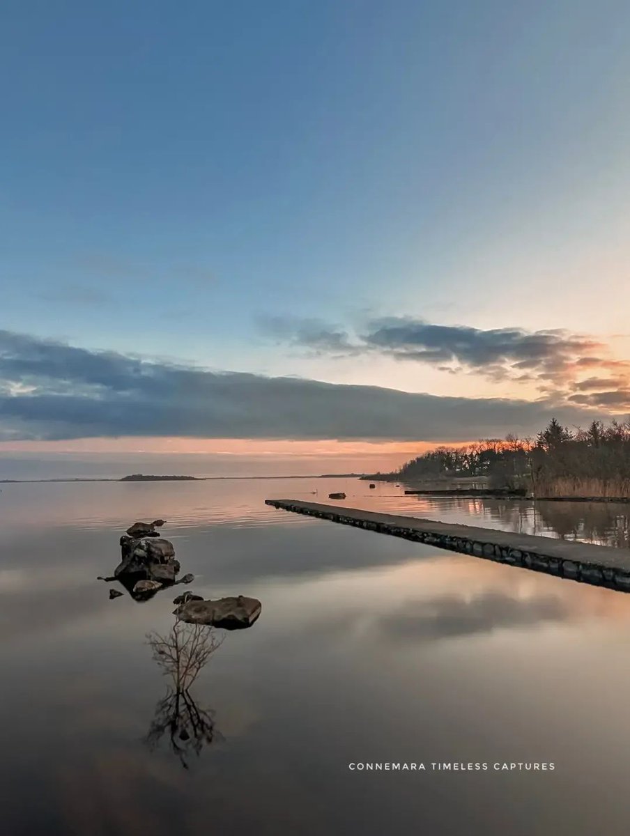 ThisIsIreland3's tweet photo. Slow mornings, fresh air, pure bliss 🌅💚

📍 Connemara, County Galway 🇮🇪

📸 Connemara Timeless Captures

Good morning from Ireland, have a great Saturday all 💚 

#Connemara #Ireland #Goodmorning #Saturday #Galway https://t.co/HlhQ1t9Ik5