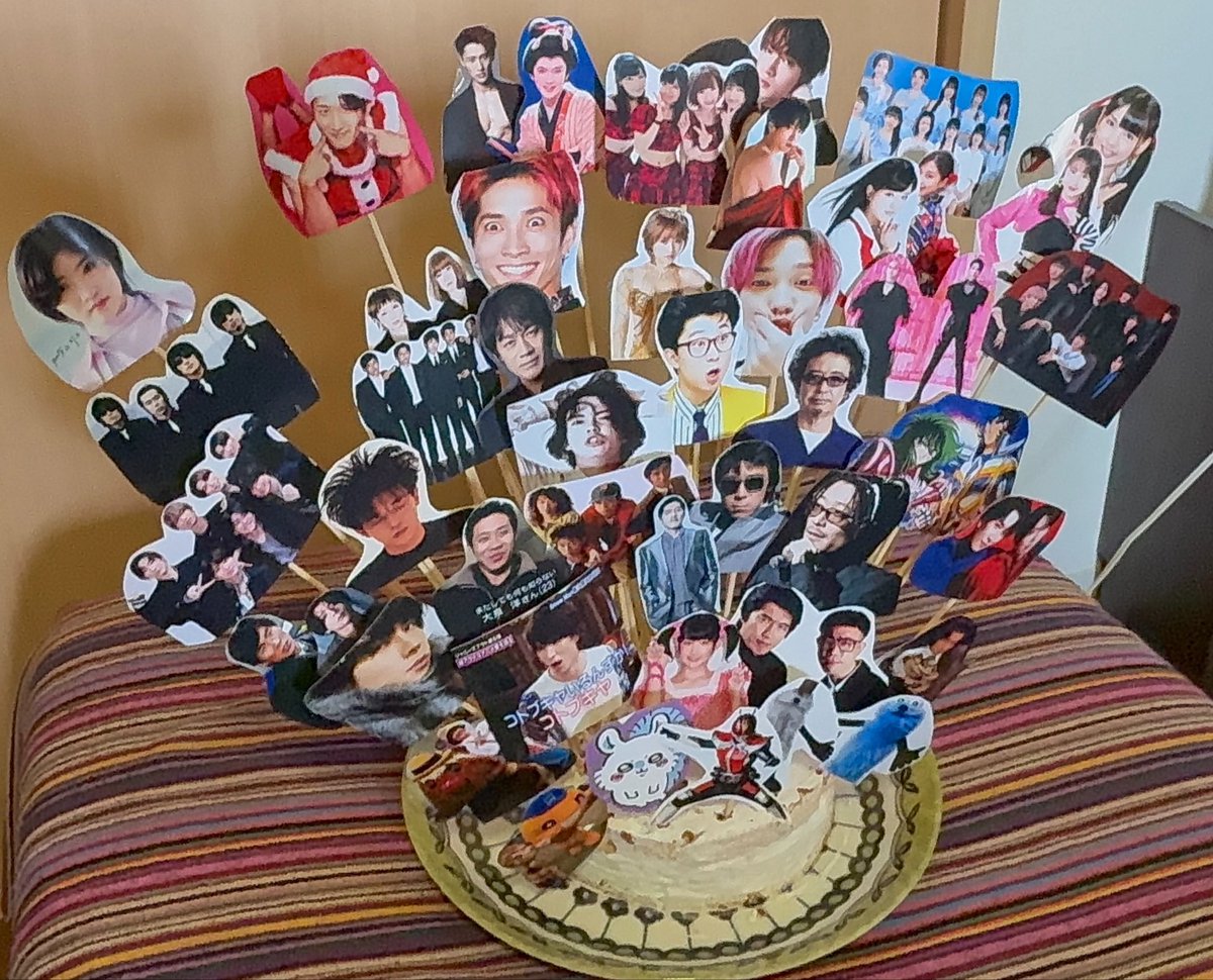 makidonsnohello's tweet photo. バカのケーキ会もとい
ヲタクの歴代推しプレゼンケーキ会
めっちゃたのしかったﾙﾝⱴ(ᐖⱴ)"(งᐛ)งﾙﾝ✩.*˚♪( ◜ω◝و(و "🎶♪( ◜ω◝و(و " https://t.co/0f7cMEWcny