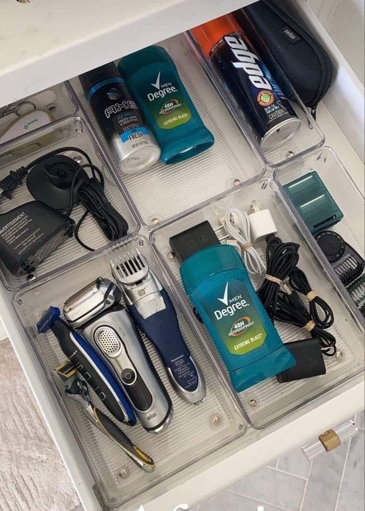 GntlemansGeek's tweet photo. Forget the noise. This is all a modern man wants. https://t.co/u9Cbt10wiX