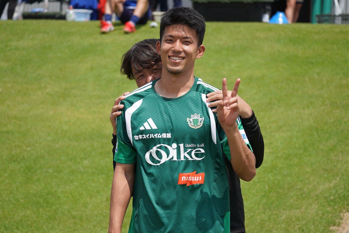 takeishi_kohei's tweet photo. 練習試合で古巣との対戦！
ありがとうございました🙇‍♂️

知っている選手・スタッフは
だいぶ少なくなりましたが、
皆お元気そうで良かったです！

お互い頑張りましょう！

※白井達也が行くチームは全部昇格します。
#yamaga https://t.co/rzhEJB63FG