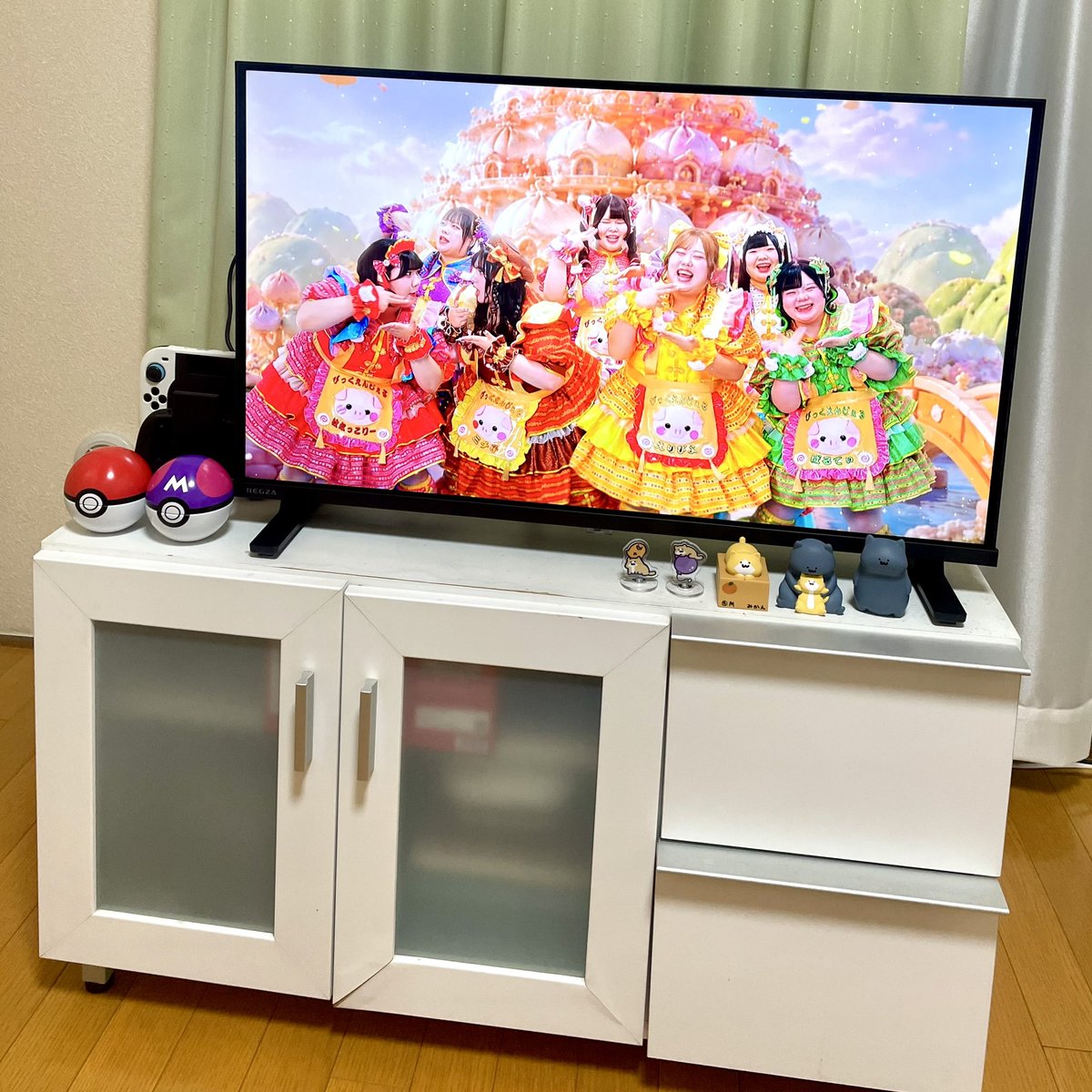 mi_g13's tweet photo. さよなら大画面42型🥲
こんばんは機能性抜群32型😊 https://t.co/FDcU4tHYsz