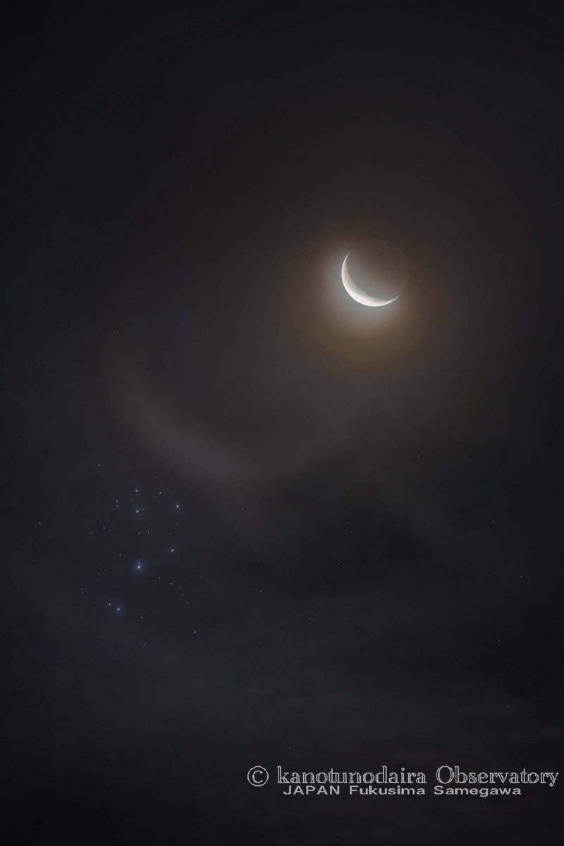 _yamanon's tweet photo. 月のそばにはすばるがいました。雲越しになんとか土星も。 https://t.co/3mCEWYJJQD