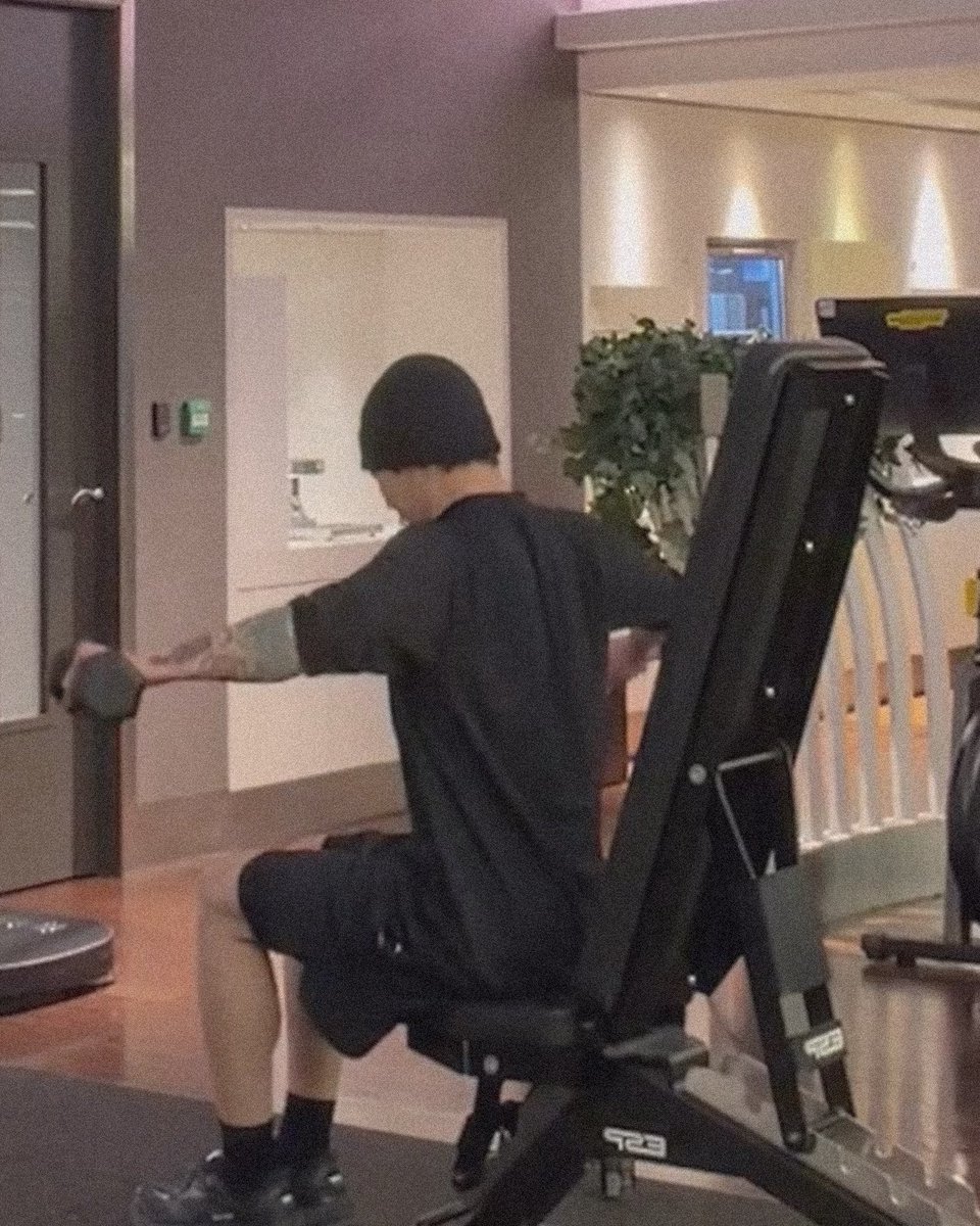 Jungkookdrafts's tweet photo. Jungkook exercising with taehyung and hobi😭😭 https://t.co/T0YpJwR5Z2