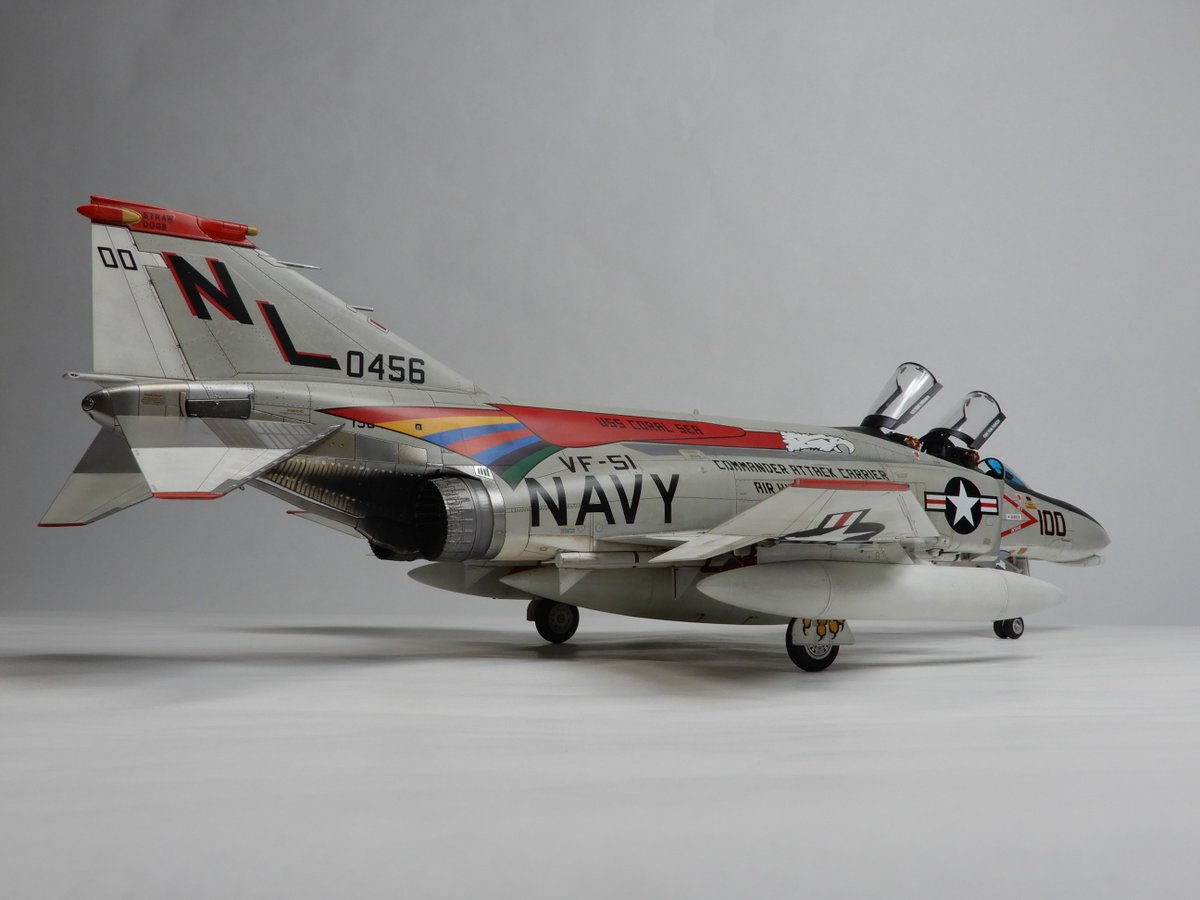 yahichi_fazer's tweet photo. タミヤ 1/48 F-4B ファントムⅡ　完成
VF-51 Screaming Eagles CAG Bird
USS Coral sea May 6 1972 

HMA GARAGE製　エンジンノズル＆アレスティングフック
ファインモールド製　AOAプルーブ　ナノアビ　バックミラー使用 https://t.co/ExmloYSMjM