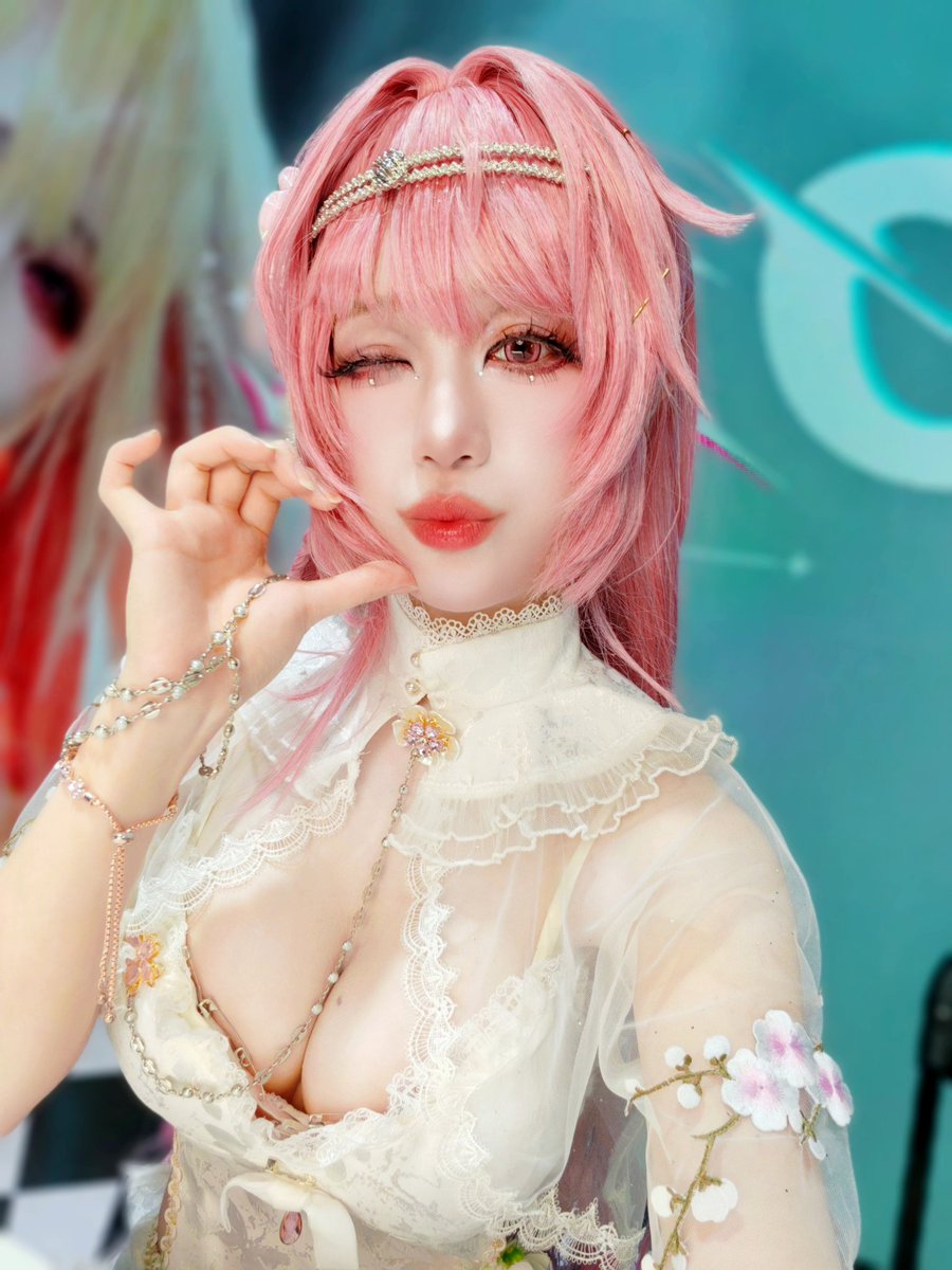 LIGCW719's tweet photo. BilibiliWorld2026
Shanghai 2026.07.10
Nikke-Dorothy
胜利女神NIKKE-桃乐丝
Coser: Neoul(@NEOUL_WAVE)
만나서 반가웠어요! 따뜻하셨어요, 또 뵐게요🩷
#Shanghai #BW2026 #胜利女神 #NIKKE #桃乐丝 #Dorothy #三月兽 https://t.co/Irnm6sNUwo