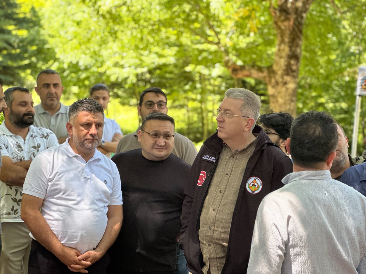 slckkurt's tweet photo. Milletvekilimiz Ertuğrul Kocacık ve Pamukova Belediye Başkanımız Fatih Akın ile birlikte, TÜMSİAD tarafından düzenlenen Birlik ve Beraberlik Buluşması’na katıldık.

Nazik ev sahiplikleri ve misafirperverlikleri dolayısıyla TÜMSİAD yönetimine teşekkür ediyor, çalışmalarında başarılar diliyorum.