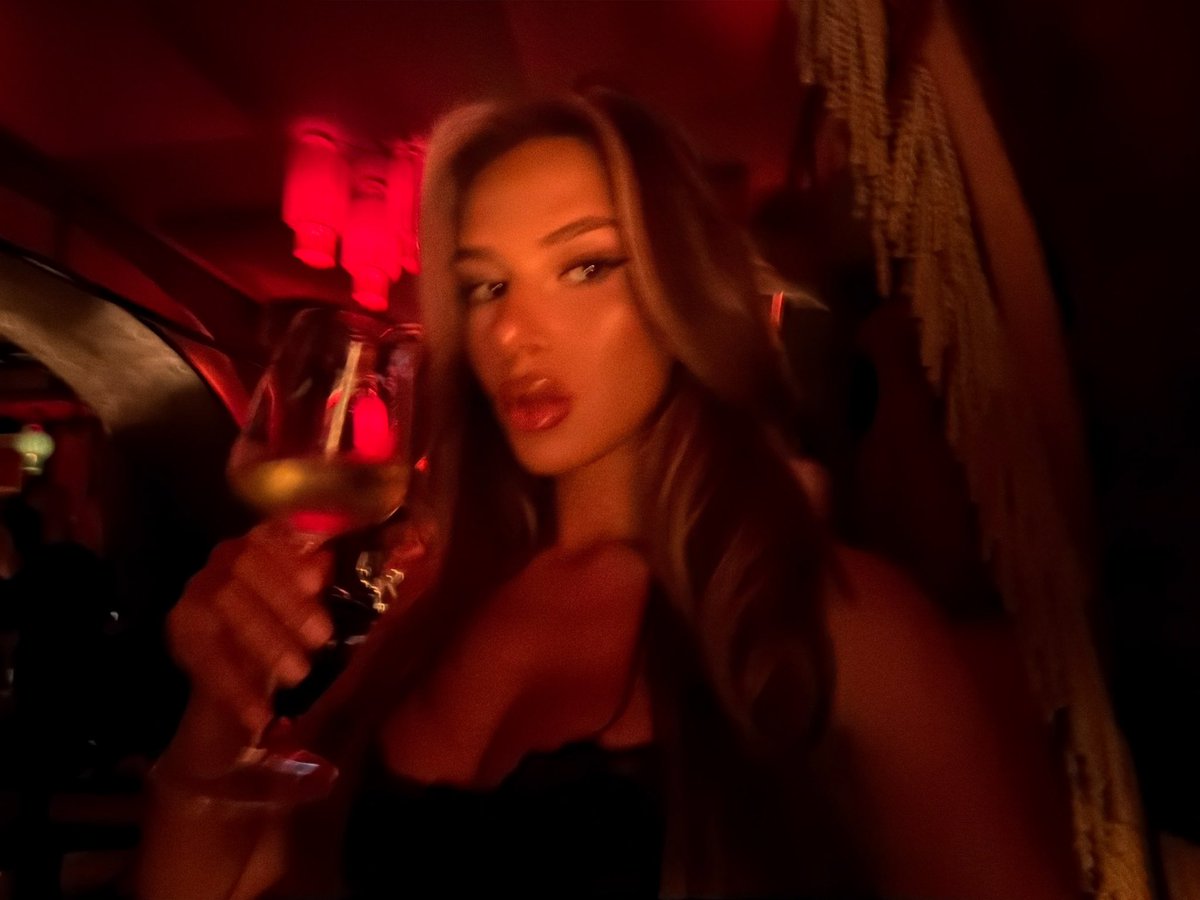 goddessLxx_'s tweet photo. ur so pathetic https://t.co/OfvfKVT5HE