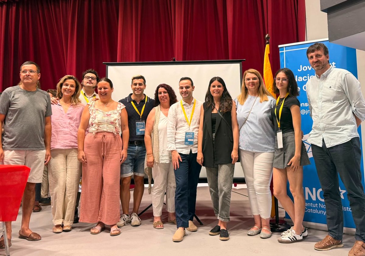 JuntsxEbre's tweet photo. Avui hem acompanyat la @JNCatalunya en la celebració del seu Consell Nacional a Camarles.

Les Terres de l’Ebre han estat, un cop més, punt de trobada del jovent compromès amb el país. Gràcies per fer possible una jornada de debat, idees i futur. https://t.co/tapsha0QTC