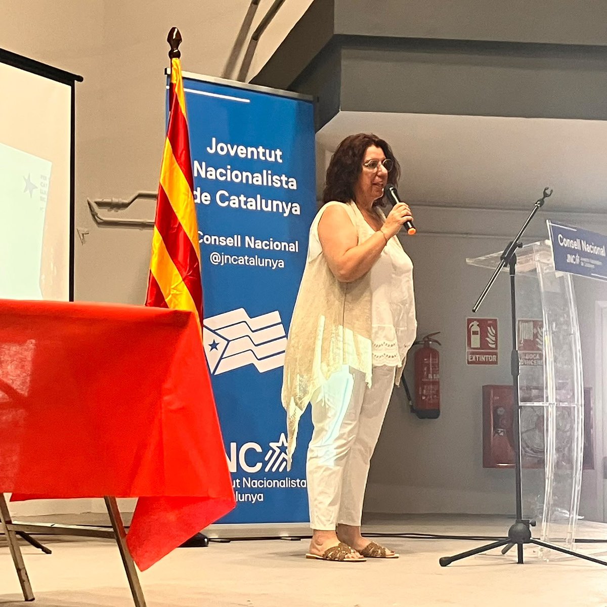 JuntsxEbre's tweet photo. Avui hem acompanyat la @JNCatalunya en la celebració del seu Consell Nacional a Camarles.

Les Terres de l’Ebre han estat, un cop més, punt de trobada del jovent compromès amb el país. Gràcies per fer possible una jornada de debat, idees i futur. https://t.co/tapsha0QTC