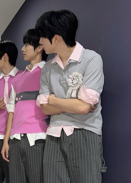 sharknyang's tweet photo. 260711 아이딧 공식 인스타 샤냥즈

오늘 우리 꽤괜 https://t.co/TGGUpzmf4v