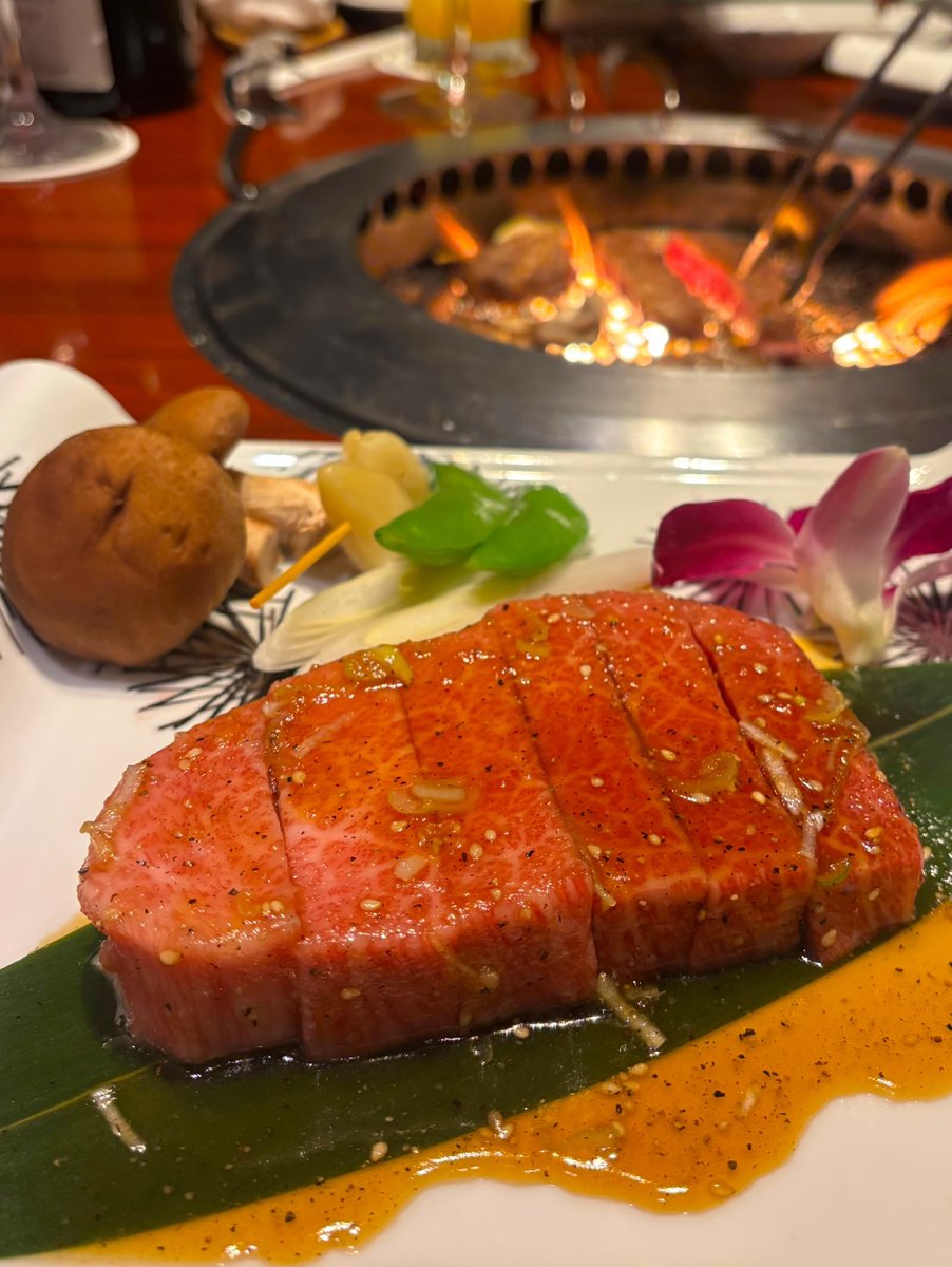 tsutinoko_puni's tweet photo. なので私の引退祝いに

猫と〆とかぐに叙々苑奢らされました🍖 https://t.co/47OTc8vKyB