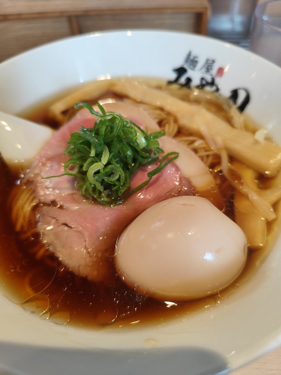 trnprn's tweet photo. ラーメンの日生まれのラーメンに祝福された女です https://t.co/0qaSSHwJ69