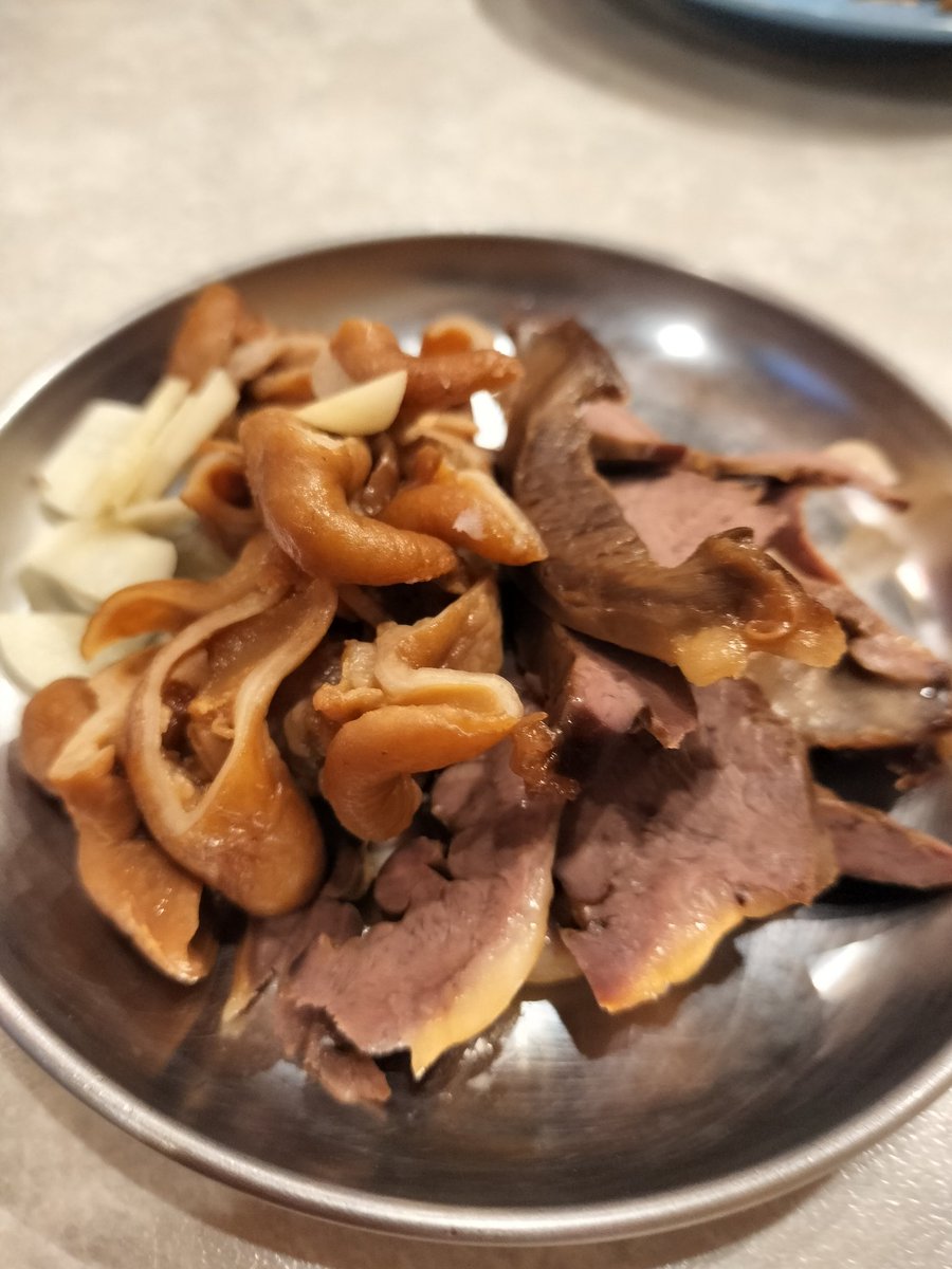 airL0s's tweet photo. 本当に素敵な酒場だ
ここにいるだけで幸せになれる、オマケに飯がめっちゃウメー‼️‼️‼️‼️‼️ https://t.co/WcS2IxlHQ3