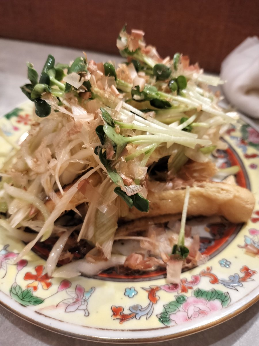 airL0s's tweet photo. 本当に素敵な酒場だ
ここにいるだけで幸せになれる、オマケに飯がめっちゃウメー‼️‼️‼️‼️‼️ https://t.co/WcS2IxlHQ3