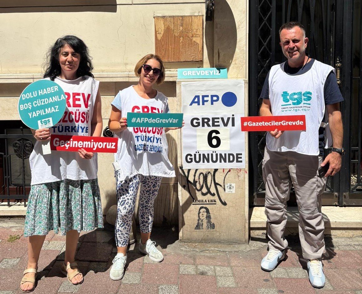 TGS_org_tr's tweet photo. 📢 Grevde 6. Gün

Adil bir ücret mücadelemiz sürüyor. 

#AFPdeGrevVar  
#Grève https://t.co/nC63qFvPla