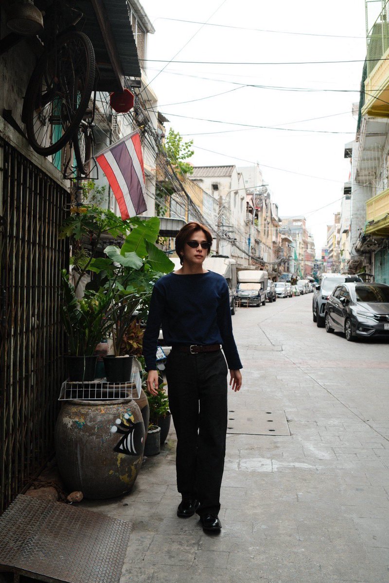 imxposter's tweet photo. บ้านอยู่เยาวราช เรียนจบถาปัตเปิดสตูตัวเอง เจอได้ตามร้านกาแฟ แกลลอลี่ เล่นกล้องฟิล์ม เล่นรถเก่า ว่าง ๆ เตะบอลกับเพื่อน โสด อายุ 25 ราศีสิงห์ https://t.co/kAS7t4d3Rm