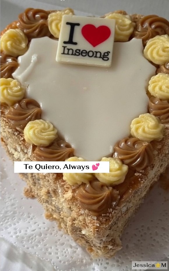 JessicaM_712's tweet photo. this is the most special day ever

#인성으로_물드는_여름

🎂 HAPPY BIRTHDAY INSEONG🎂

#HBD_INSEONG https://t.co/5tqcXhNd4o