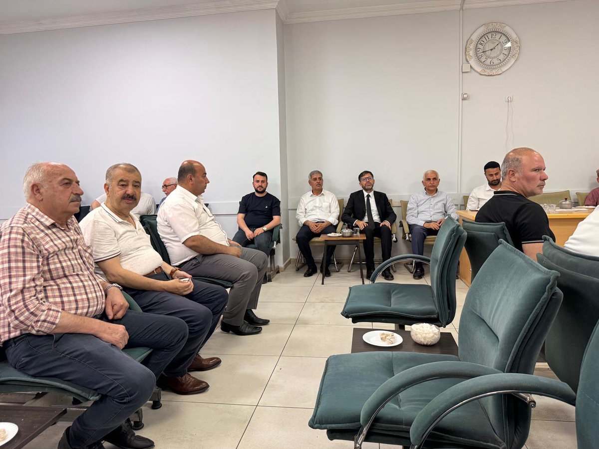 PartiSiirt's tweet photo. Merkez İlçe Başkanımız Sn.@hikmetekin56,İl Başkanımız Sn. @AvHekimGider ,
Milletvekilimiz Sn. @mervangul56,Gençlik Kolları Başkanımız Sn.@mrtgul34 ve yönetim kurulu üyelerimiz ile birlikte;

📍 Eren
📍 Taş
📍Dur
📍 Aktaş

Ailelerinin taziyelerine katılım sağladılar. Vefat edenlere Allah’tan rahmet, kederli ailelerine ve yakınlarına başsağlığı diliyoruz.