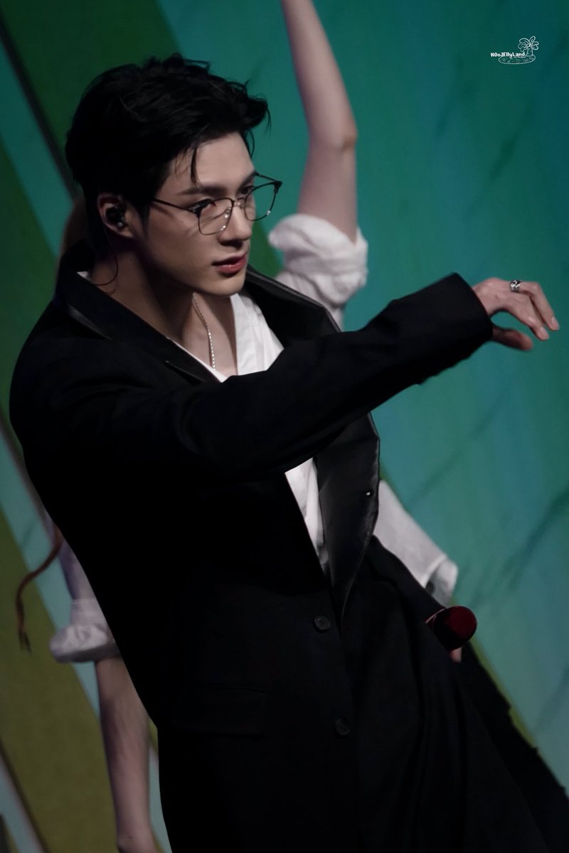 zlzhhh2's tweet photo. ㅅㄱ https://t.co/IQX5YRbX3s